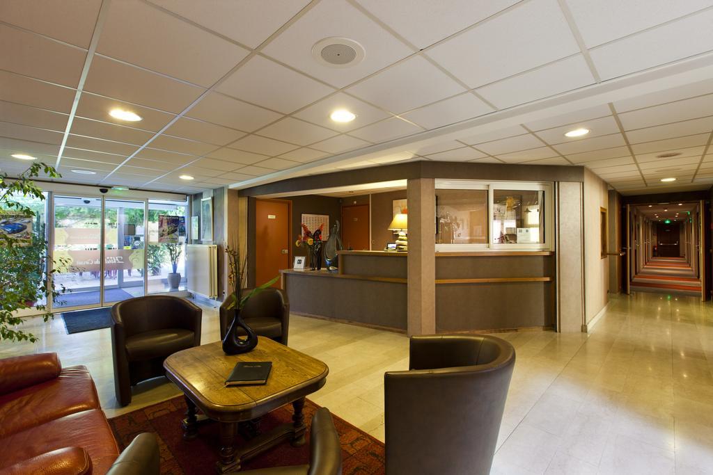 Cit'Hotel Du Circuit Мани-Кур Екстериор снимка